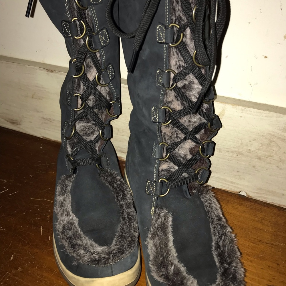 Women’s Timberland Kickadilla Black Suede Boots - Picture 2 of 8